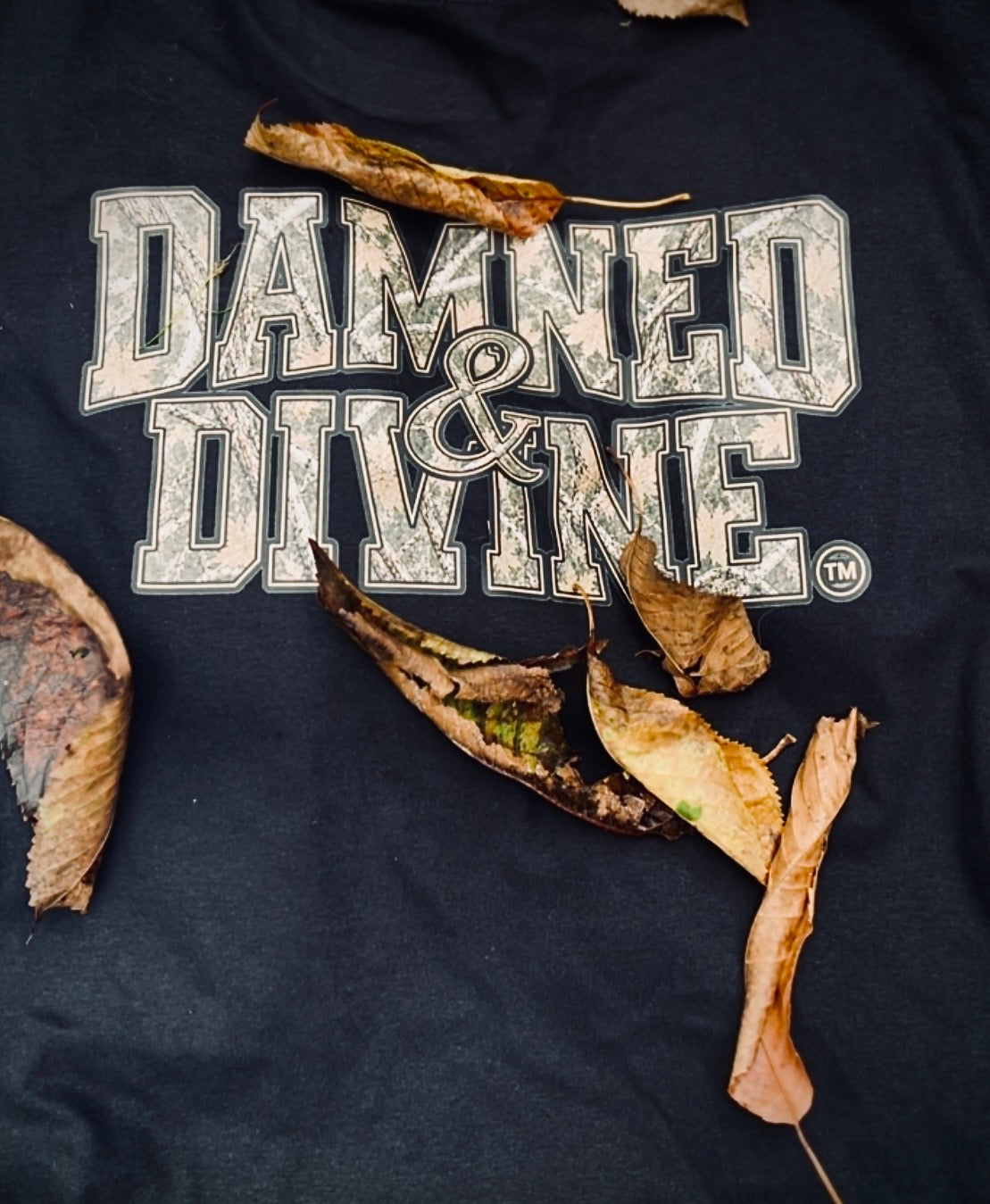 D&D REALTREE CAMO LOGO TEE