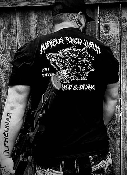 D&D “AURIBUS TENEO LUPUM” TEE